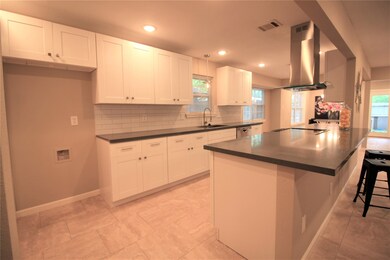 2675 S Woodloch St, Conroe, TX 77385 - photo 3