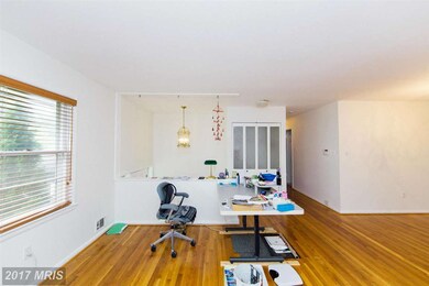 212 Ross Dr SW, Vienna, VA 22180 - photo 6