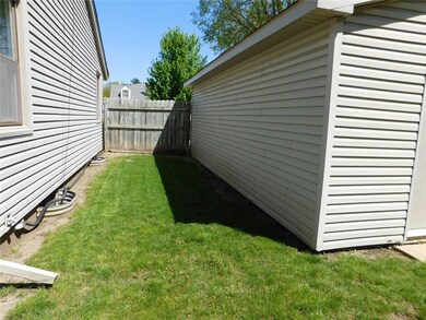 2511 Arthur Ave, Des Moines, IA 50317 - photo 5