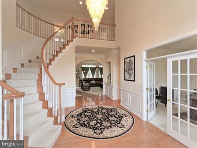 12648 Buckleys Gate Dr, Fairfax, VA 22030 - photo 2