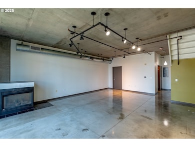 1030 NW 12th Ave unit 526, Portland, OR 97209 - photo 6