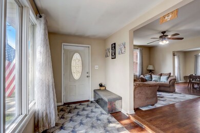 526 N Butrick St, Waukegan, IL 60085 - photo 3