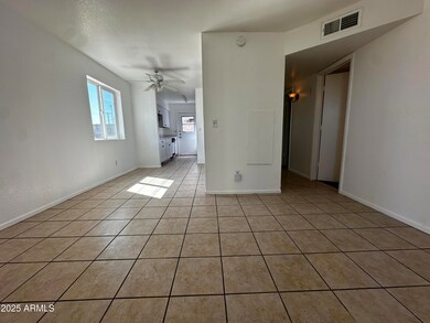 834 N Cherry unit 202, Mesa, AZ 85201 - photo 3