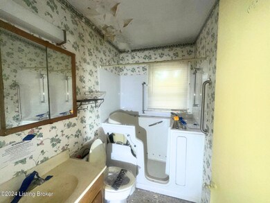 Hanses Full Bath