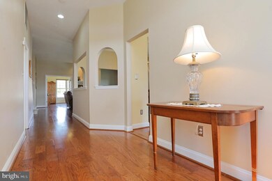 11077 Commanders Ln, White Plains, MD 20695 - photo 2
