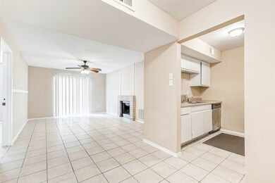 12527 Ashford Meadow Dr unit A, Houston, TX 77082 - photo 7