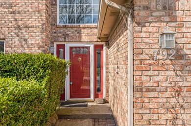 792 N Shore Blvd, Franklin, IN 46131 - photo 2