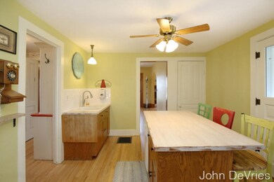 Kitchen, Island