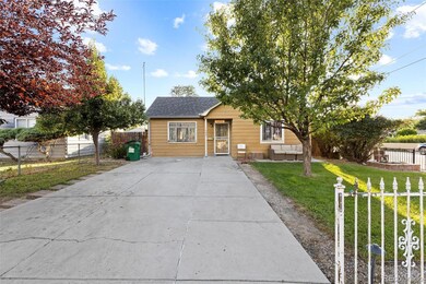 1695 Oswego St, Aurora, CO 80010 - photo 2