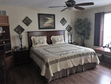 300 Nutmeg Ct, Circleville, OH 43113 - photo 6