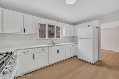 141 Throop St unit 2, Scranton, PA 18508 - photo 4