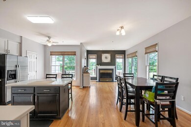 43123 Holtby Square, Chantilly, VA 20152 - photo 6