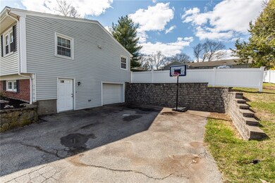 14 Candlewood Dr, Greenville, RI 02828 - photo 3