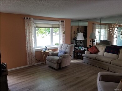 749 Wurlitzer Dr, North Tonawanda, NY 14120 - photo 4