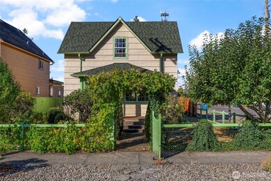 429 N Buckner St, Centralia, WA 98531 - photo 3