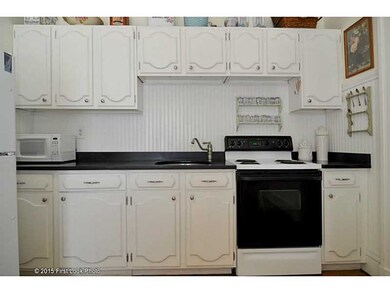 50 Old Beach Rd unit 7, Newport, RI 02840 - photo 6