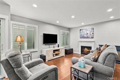 22123 Burbank Blvd, Woodland Hills, CA 91367 - photo 4