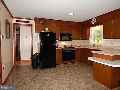 2946 Jefferson Dr, Chambersburg, PA 17201 - photo 7