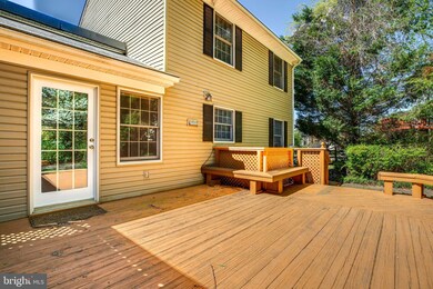 5823 Silchester St, Burke, VA 22015 - photo 6