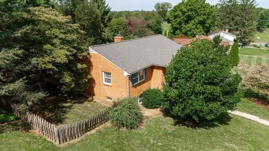 1031 Crofton Ave, Waynesboro, VA 22980 - photo 7