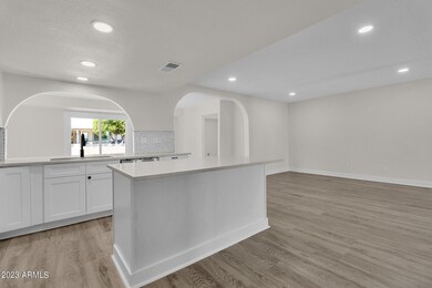 13-web-or-mls-7726-e-darner-rd