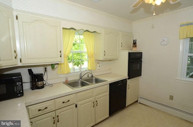 13008 Prices Distillery Rd, Clarksburg, MD 20871 - photo 4