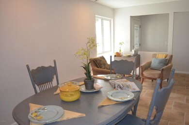 Dining/Entry Way