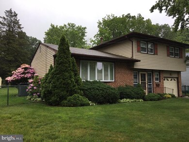 534 Hollywood Dr, Magnolia, NJ 08049 - photo 2