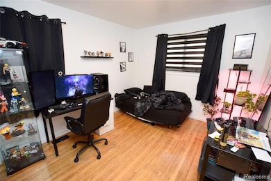 2917 Mallery St, Flint, MI 48504 - photo 7