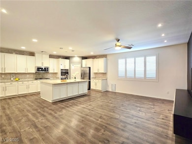 6233 Canterbury Field Rd, Las Vegas, NV 89113 - photo 6