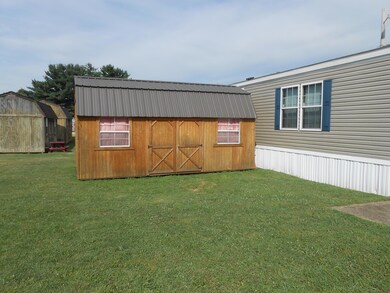 92 Evergreen Ave, Circleville, OH 43113 - photo 2