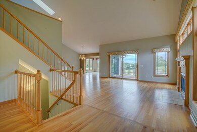 904 Foxboro Dr unit 904, Oregon, WI 53575 - photo 4