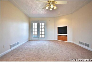 553 Blackberry Cir, Mount Washington, KY 40047 - photo 3