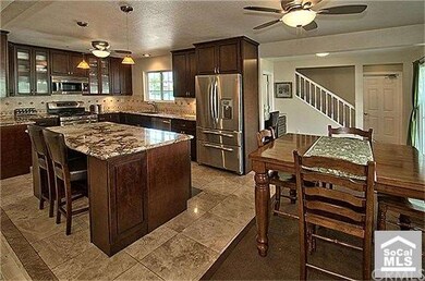 kitchen/dining combo