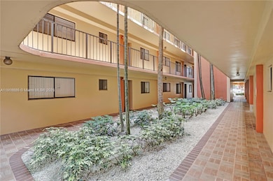 Horizons West unit 407, Miami, FL 33183 - photo 2