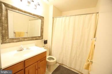 1008 Aspen Dr unit 1008, Plainsboro, NJ 08536 - photo 7