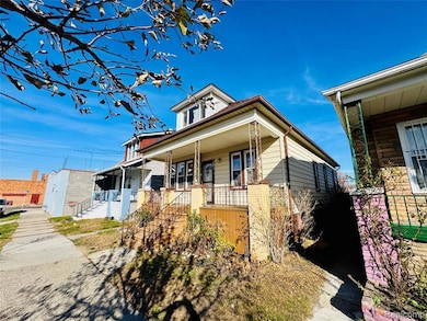 12140 Mitchell St, HamtraMcK, MI 48212 - photo 3