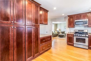 24 Crosman Ave, Swampscott, MA 01907 - photo 6