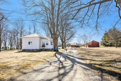 3239 W Kent Rd, Sheridan, MI 48884 - photo 2