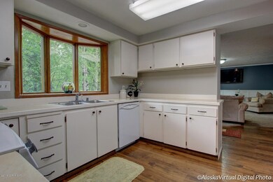 Kitchen With Garden Window