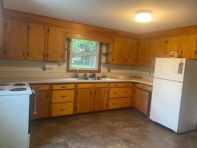 21 Fairview St, Gardiner, ME 04345 - photo 7