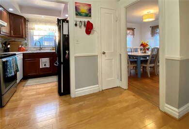 34 Leslie St, Cranston, RI 02910 - photo 7