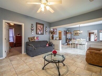 610 E Comanche Ave, McAlester, OK 74501 - photo 5