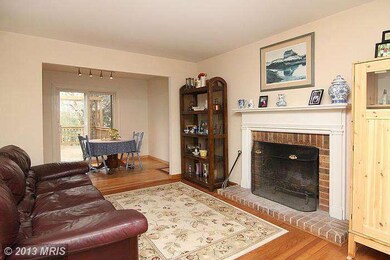 604 Falmouth Ct, Sykesville, MD 21784 - photo 2