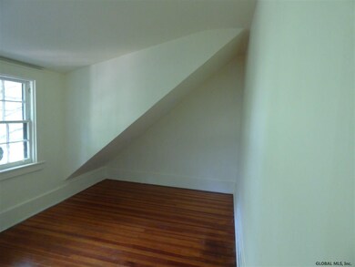 50 Olcott Ln, Rensselaer, NY 12144 - photo 3