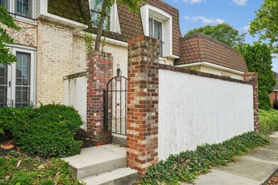 39-web-or-mls-2817-chateau-cir
