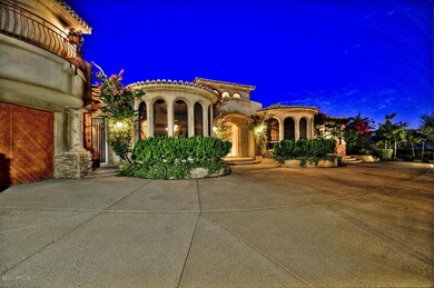 Courtyard Drive