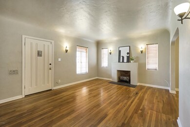 Original hardwood Floors