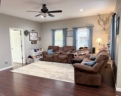 312 W Woodsfield St, Norton, KS 67654 - photo 2