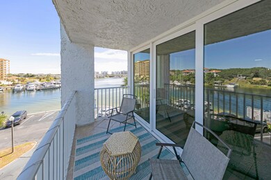 Balcony3